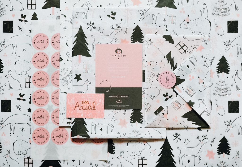 Laura Lhuillier custom packaging
